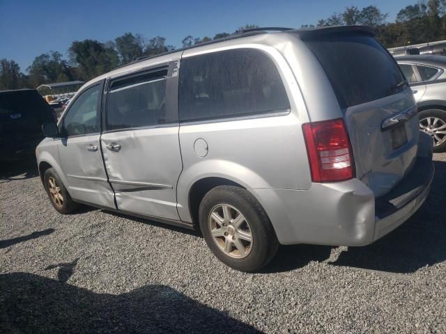 2010 Chrysler Town & Country LX