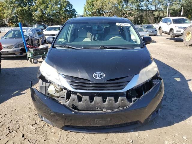 2011 Toyota Sienna LE