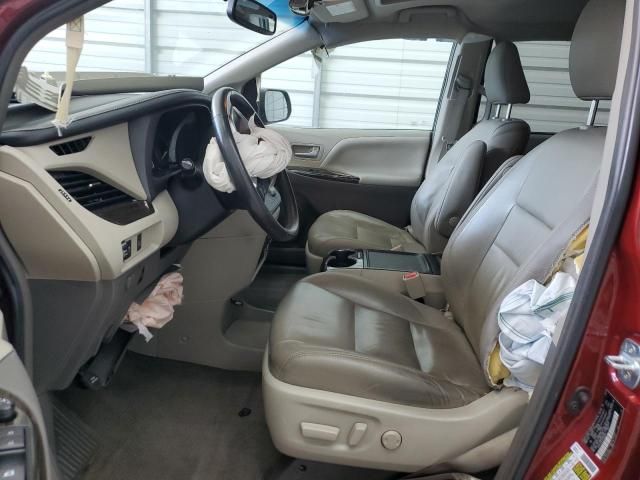 2017 Toyota Sienna XLE