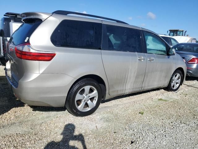 2015 Toyota Sienna LE