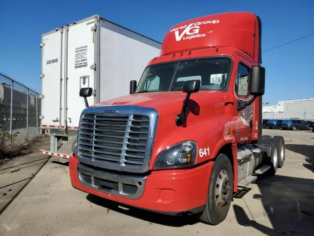 2019 Freightliner Cascadia 125