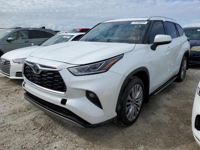 2022 Toyota Highlander Platinum