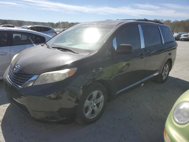 2012 Toyota Sienna LE