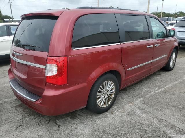 2013 Chrysler Town & Country Touring L