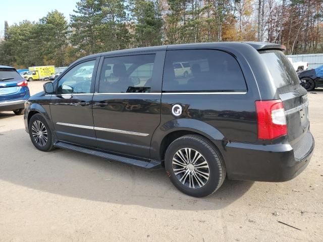 2014 Chrysler Town & Country S