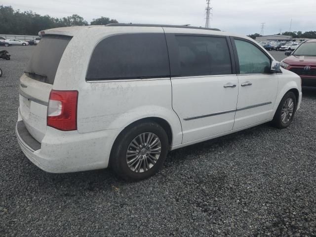 2015 Chrysler Town & Country Touring L