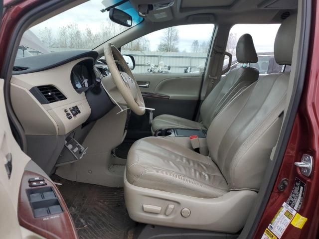 2013 Toyota Sienna XLE