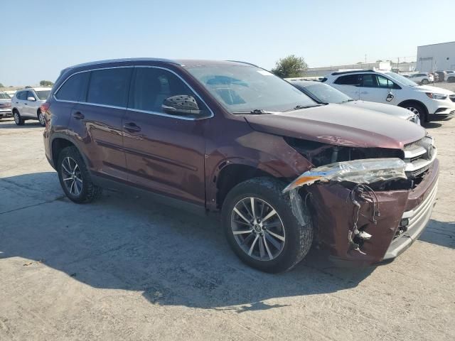 2019 Toyota Highlander SE