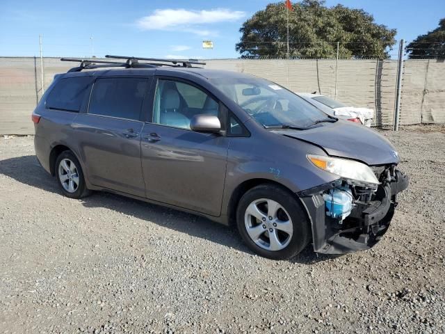 2015 Toyota Sienna LE