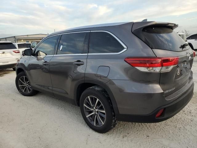 2019 Toyota Highlander SE