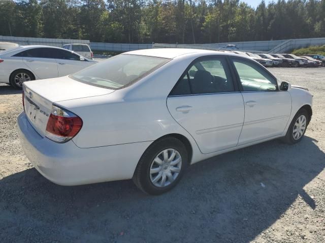 2005 Toyota Camry LE