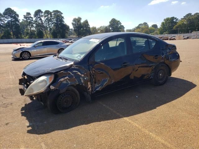 2013 Nissan Versa S