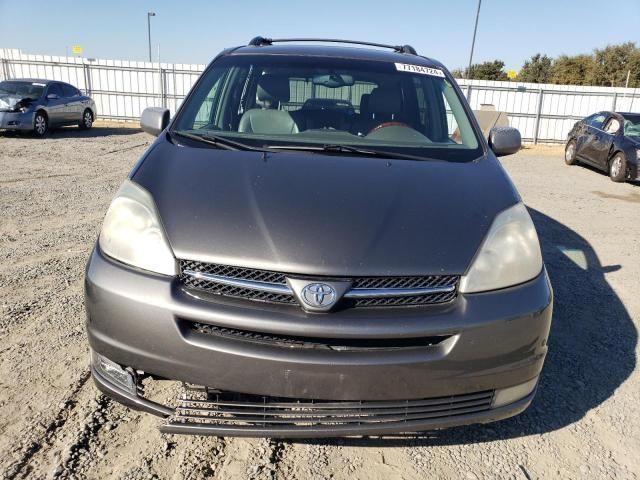 2004 Toyota Sienna XLE