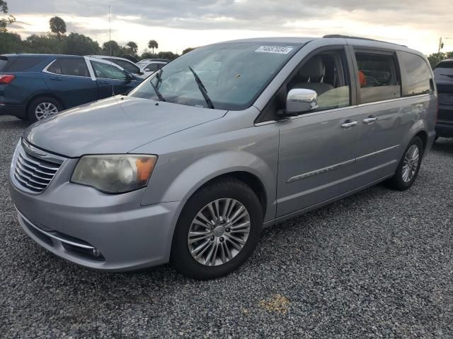 2013 Chrysler Town & Country Touring L