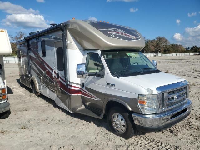 2013 Ford Econoline E450 Super Duty Cutaway Van