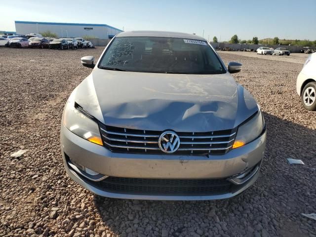 2013 Volkswagen Passat SEL