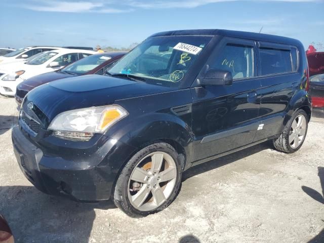 2010 KIA Soul +