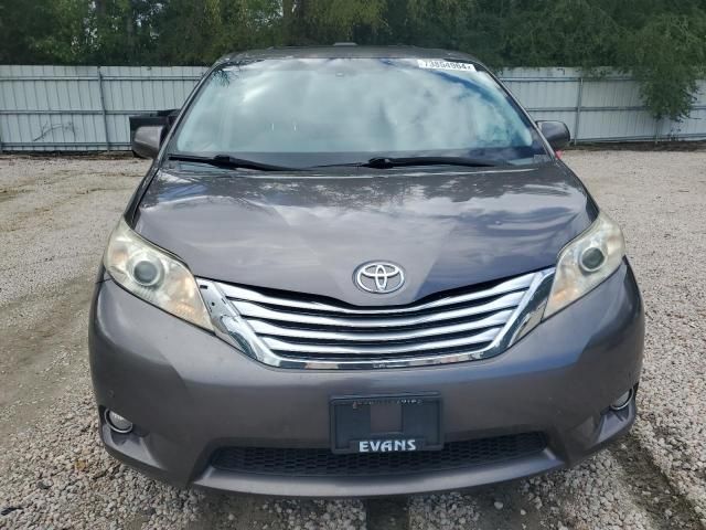 2012 Toyota Sienna XLE