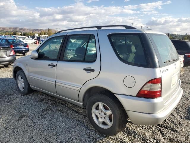 2000 Mercedes-Benz ML 320