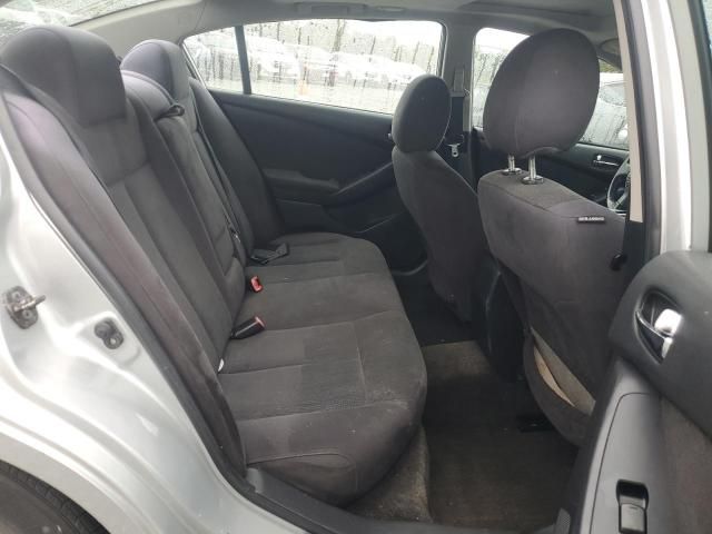 2010 Nissan Altima Base