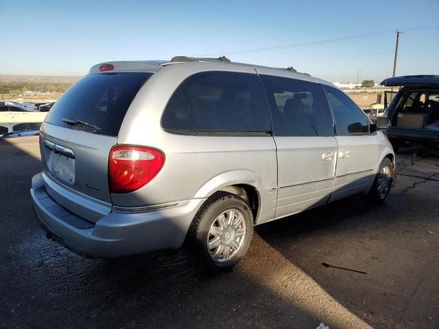 2005 Chrysler Town & Country Limited