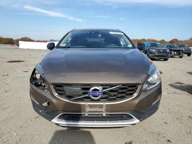 2018 Volvo V60 Cross Country Premier