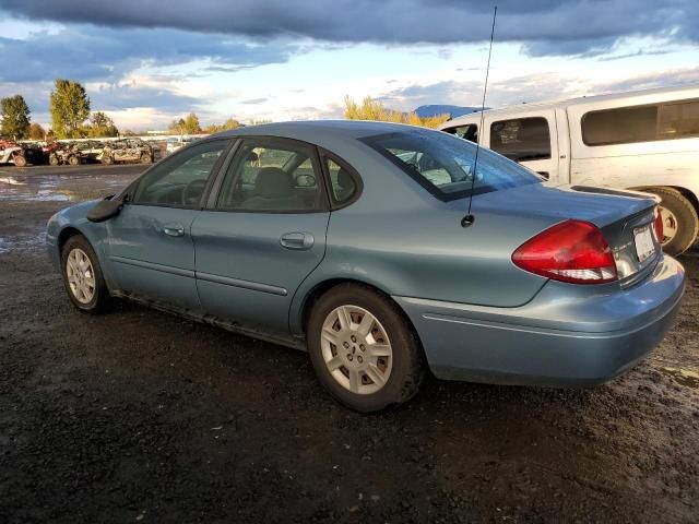 2005 Ford Taurus SE