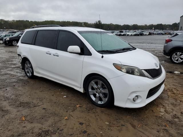 2013 Toyota Sienna Sport