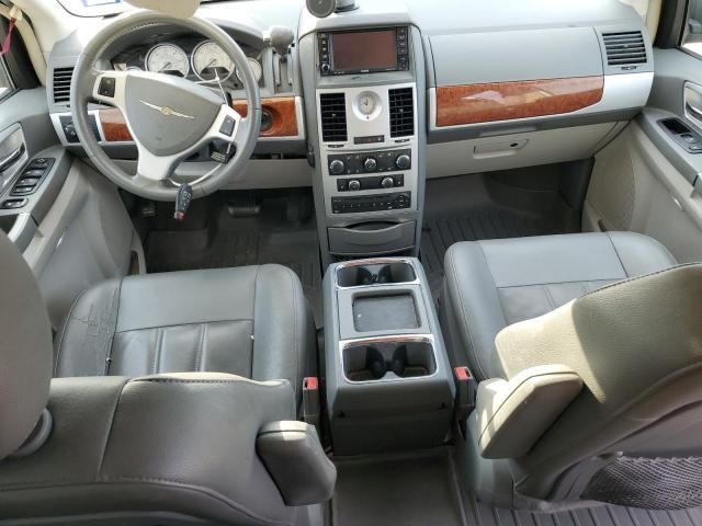 2009 Chrysler Town & Country Touring