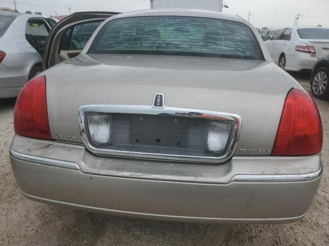 2003 Lincoln Town Car Executive