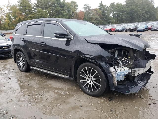 2017 Toyota Highlander SE