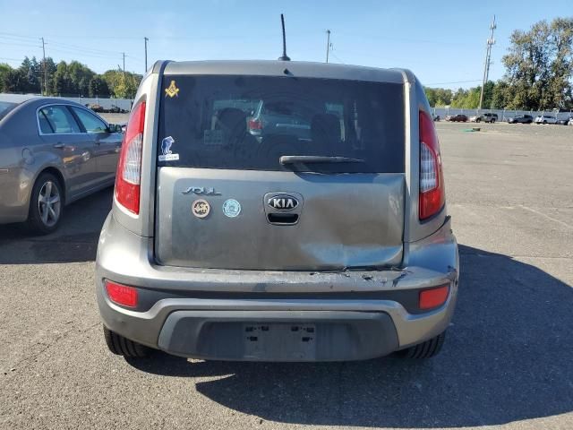 2013 KIA Soul +