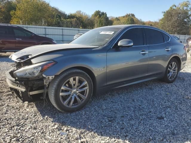 2017 Infiniti Q70 3.7