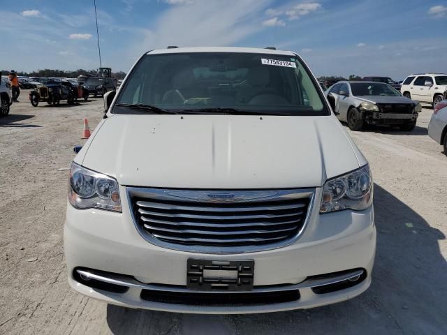 2012 Chrysler Town & Country Touring