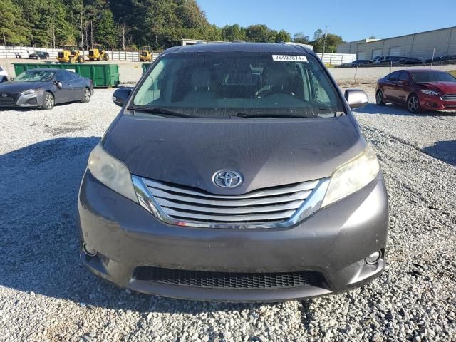 2013 Toyota Sienna XLE