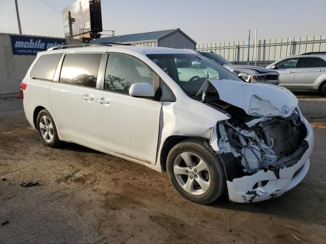 2015 Toyota Sienna LE