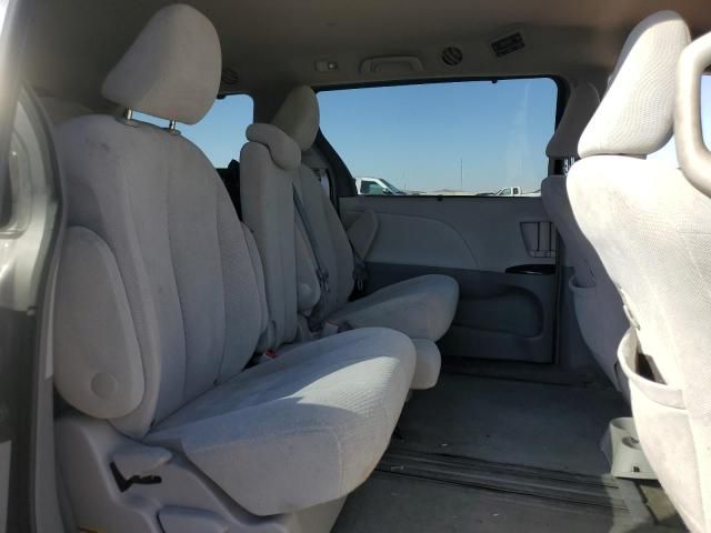 2014 Toyota Sienna LE