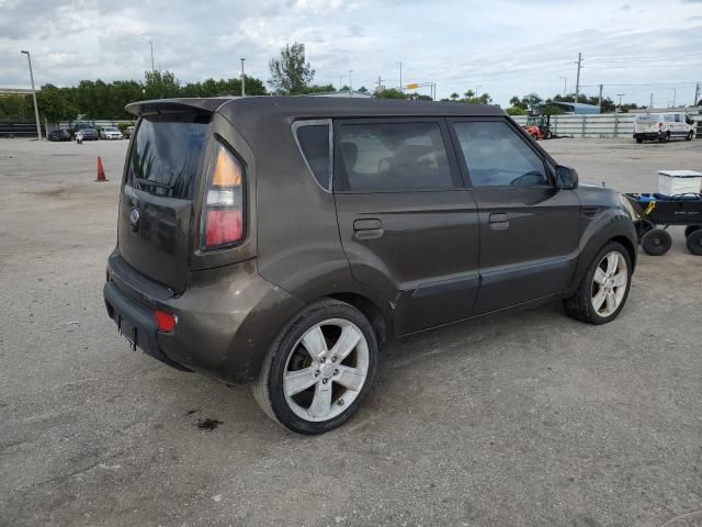 2010 KIA Soul +