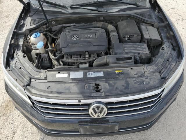 2017 Volkswagen Passat SEL Premium