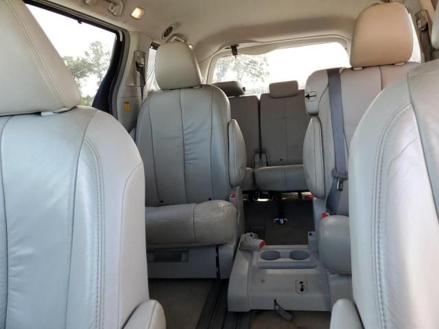 2011 Toyota Sienna XLE