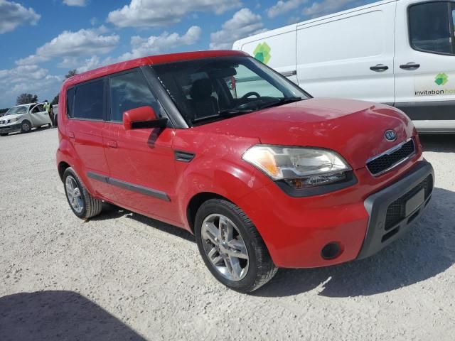 2010 KIA Soul +