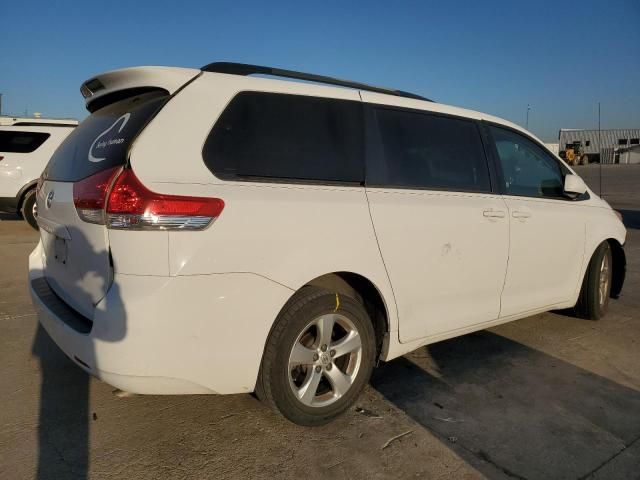 2013 Toyota Sienna LE