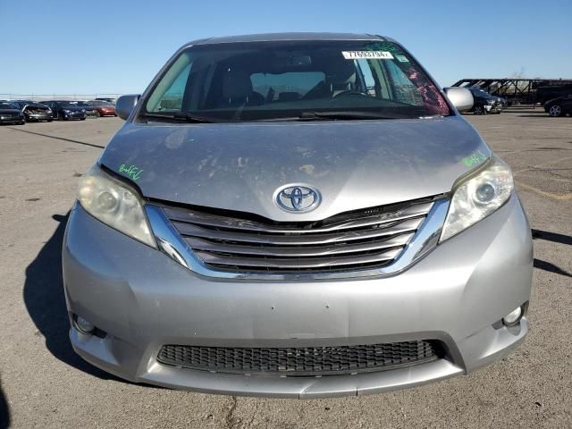 2015 Toyota Sienna XLE