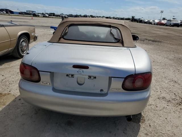 2002 Mazda MX-5 Miata Base