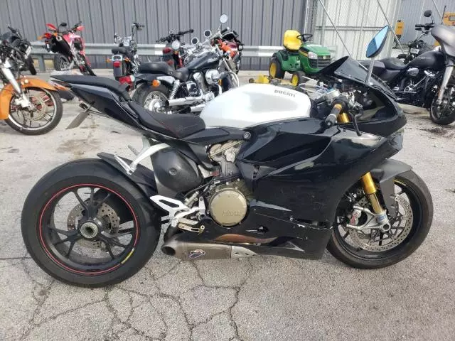 2013 Ducati Superbike 1199 Panigale