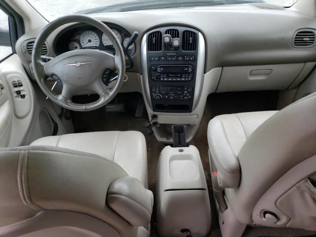 2005 Chrysler Town & Country Touring