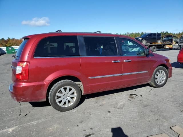 2016 Chrysler Town & Country Touring