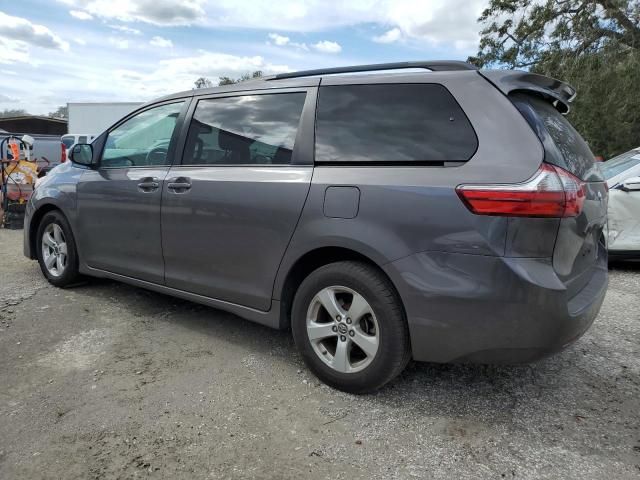 2020 Toyota Sienna LE