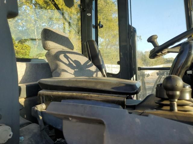 2018 John Deere Loader