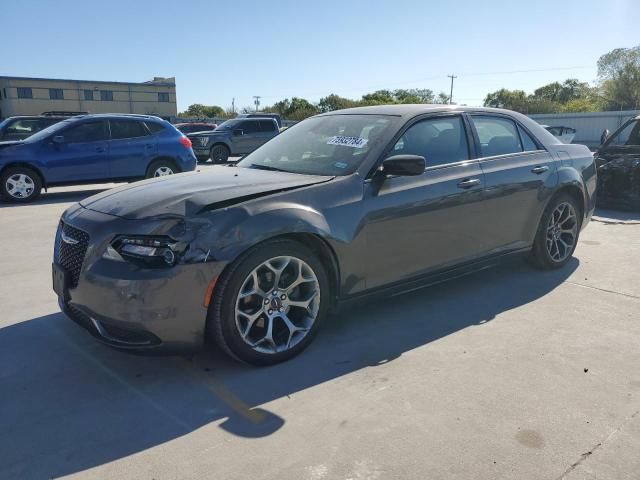 2018 Chrysler 300 Touring